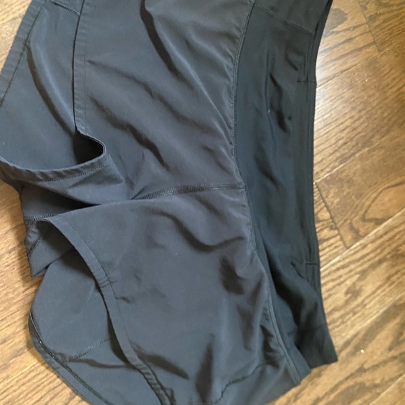 Lulu lemon shorts size 6 - Picture 2 of 2